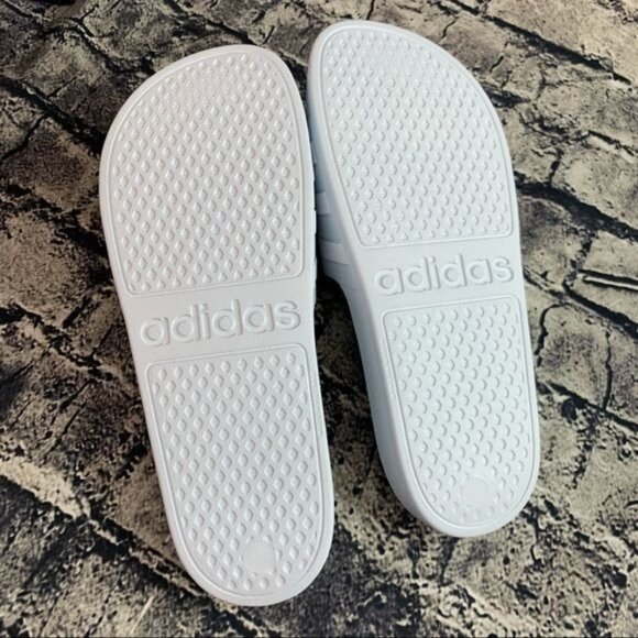 Adidas Size 10 Adilette Aqua Slides Light Blue FY8106 - Picture 3 of 9